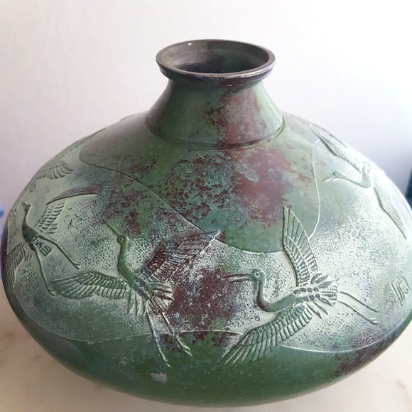 🌙Patina Metal "Flying Cranes" Ikebana Vase Toyo Japan w Chop Mark - Picture 6 of 11